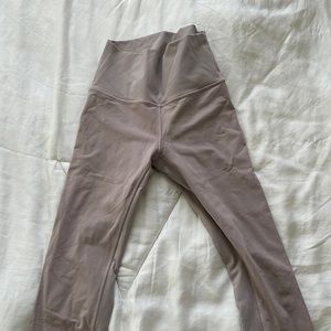 Light Pink Lululemon Wunder Under Leggings, size 6